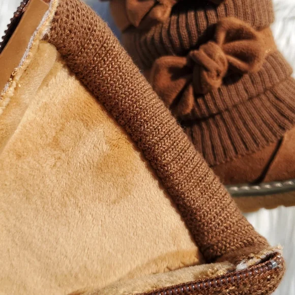 Kids Warm Boots - Picture 2 of 2